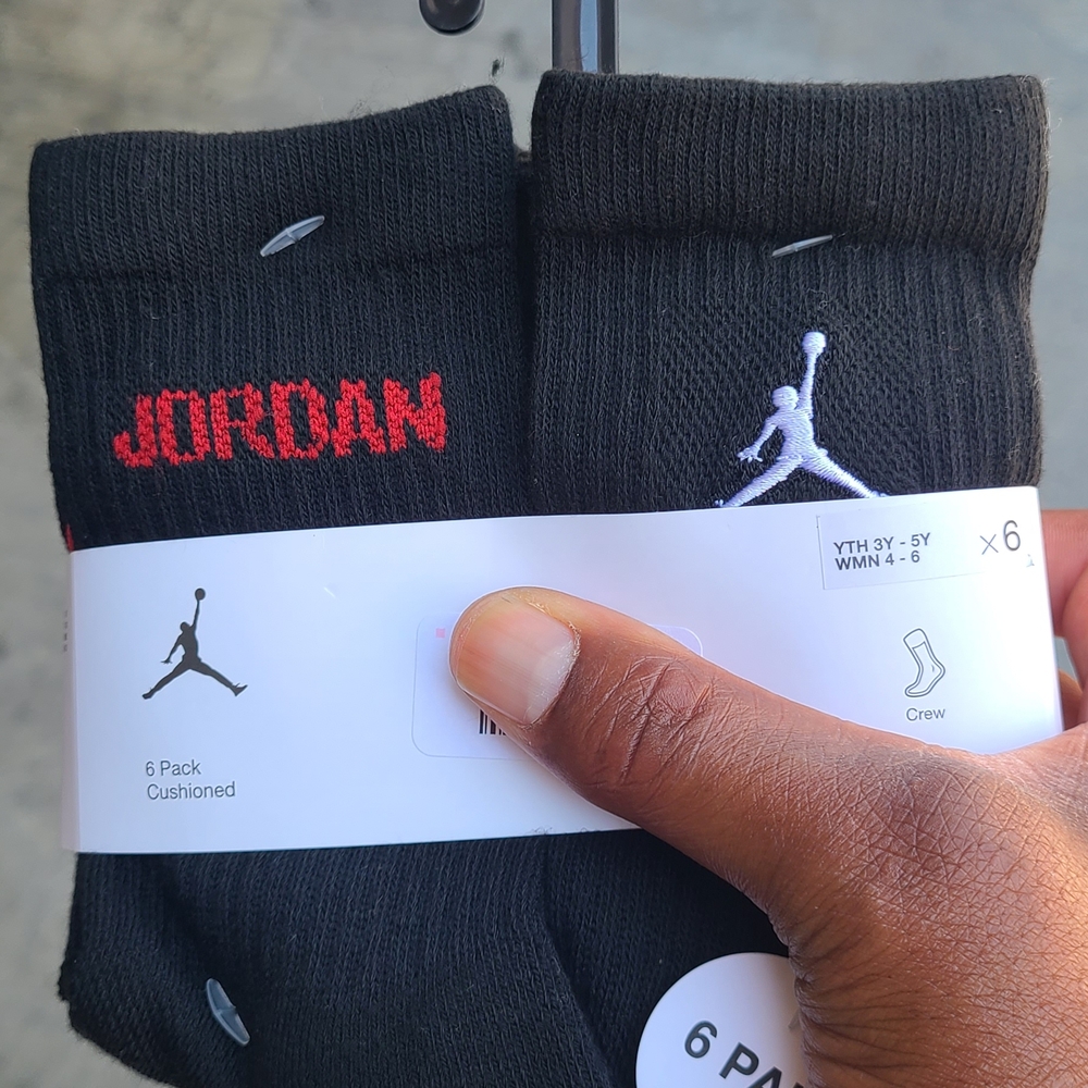 Jordan Men's Black and Red Crew Socks - 6 Pack